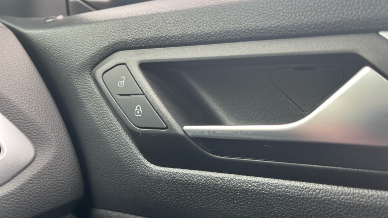 Volkswagen T-Roc 1.5 TSI Life 5dr Petrol Hatchback